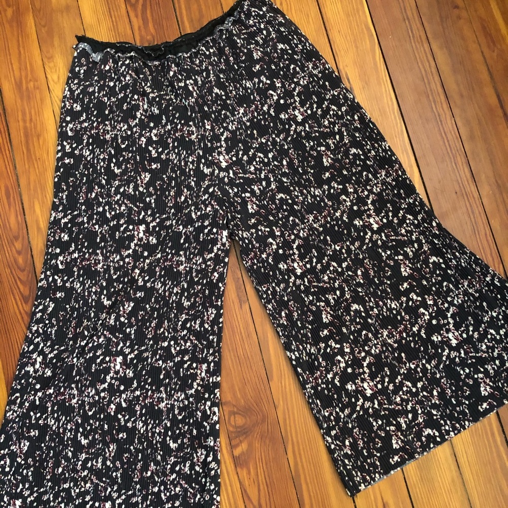 floral loose fit capris